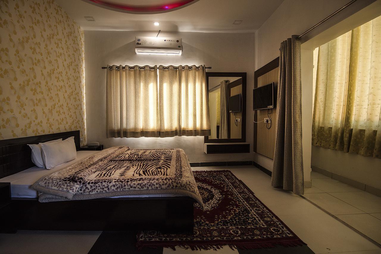 Royal Rawat Palace Pushkar Ngoại thất bức ảnh